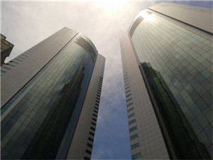 盧森堡控股公司和其他離岸公司相比較的優勢